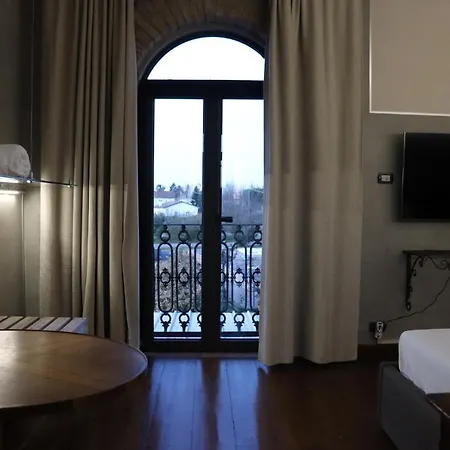 Bonello Hotel *